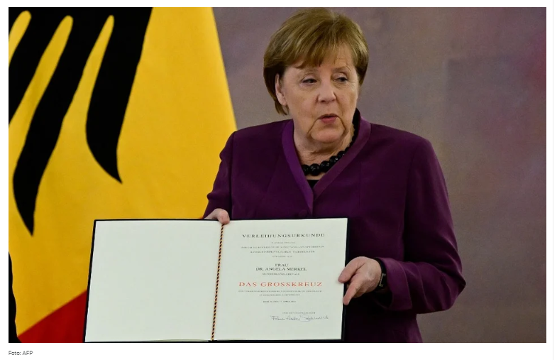 „Merkel cieszyła się dużą sympatią i zrozumieniem dla Polski, jednak w jednej sprawie nie szła na żadne kompromisy, nawet z zaprzyjaźnionymi państwami” – pisze Janusz Reiter, ekspert CSM i były ambasador Polski w USA i Niemczech, w artykule opublikowanym w „Rzeczpospolitej” [18.04.2023].