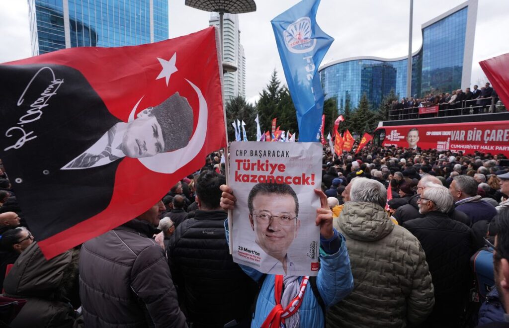 Sytuacja w Turcji po aresztowaniu mera Stambułu – Ekrema İmamoğlu. Dla rosyjskiego, opozycyjnego portalu VOTTAK komentuje dr Bruno Surdel.