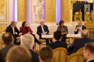 Dr Małgorzata Bonikowska, prezes CSM w programie Express Biedrzyckiej: „Rosja wypowiedziała wojnę Europie”. Czy amerykański parasol obronny nie działa?