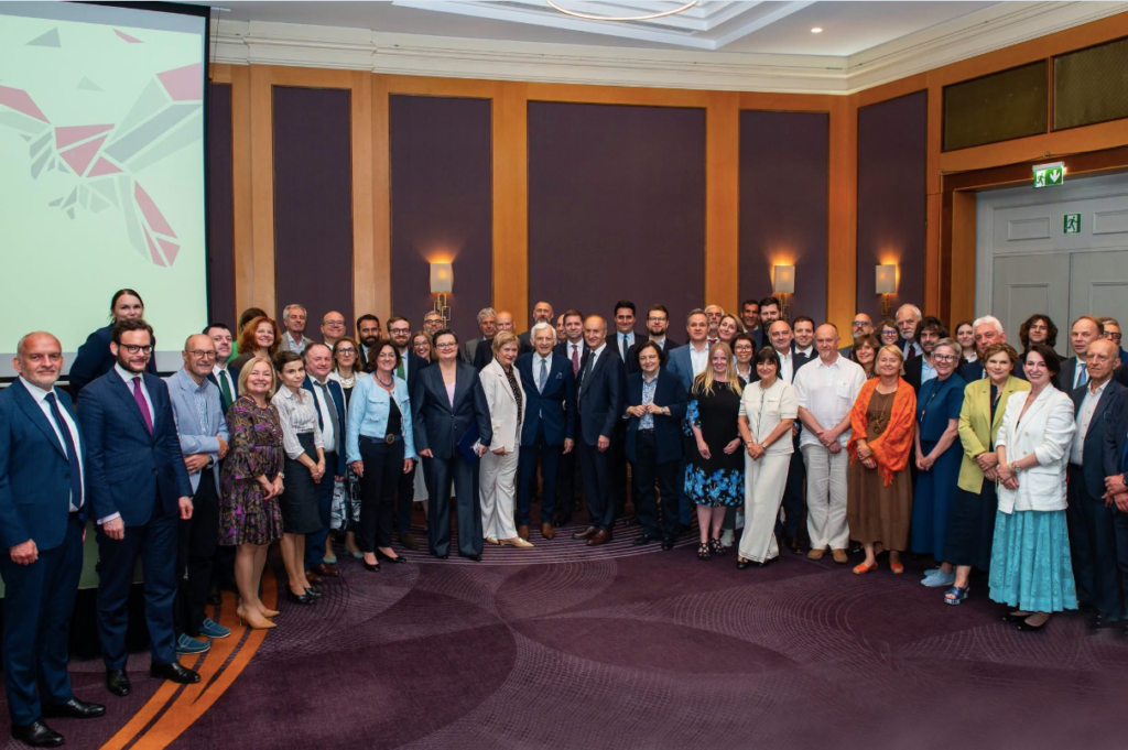 Close to 100 opinion leaders from across Europe gathered in Warsaw for the “Leaders Forum: Better Europe”